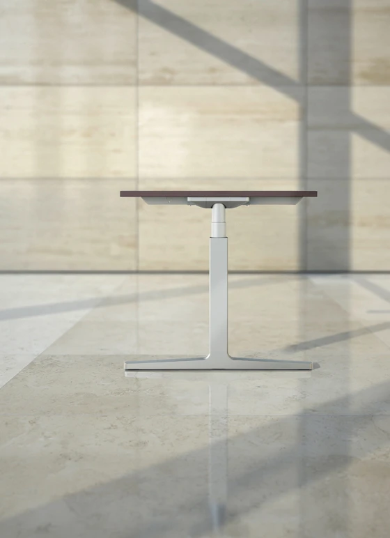 The side view of CHANGE’S T-foot model gives no indication that its height is adjustable