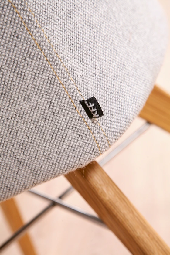 Label: KFF, the initials of founder and owner Karl-Friedrich Förster, is a label that stands for premium quality and furniture that has been handcrafted with meticulous care