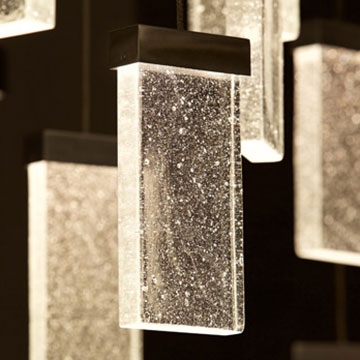 Read story A high-temperature laboratory for glass and light