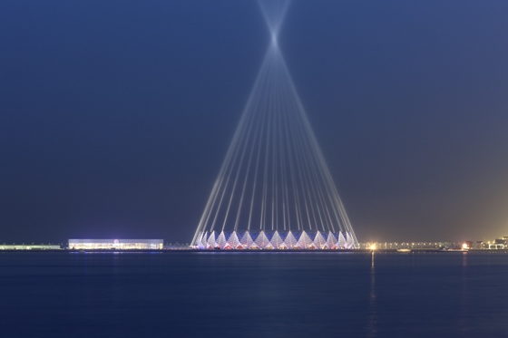 The Baku Crystal Hall’s facade consists of mesh-fabric and coated-polyester diamond and triangular-shaped panels across an aluminium frame, together with 9,500 LED lights that illuminate the stadium at night