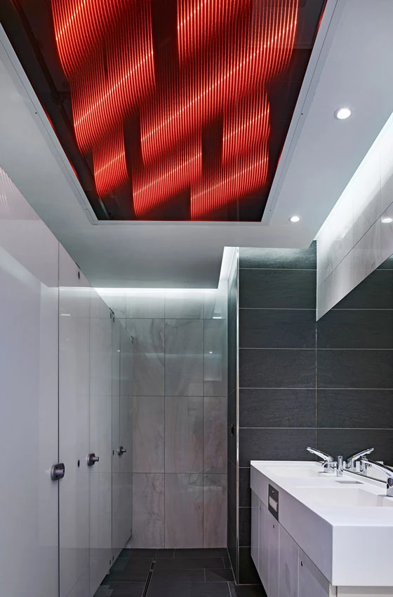 Ettlin's AmbiLoom® light ceiling was used in the spa area of the H2O sports and leisure pool in Herford. Unusual 3D effects mesmerise the viewer