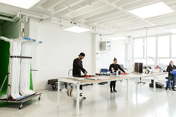 Assembly of the Force One: volume production at Nimbus is based on the criteria of intelligent and highly efficient lean production. Photo: Gordon Koelmel