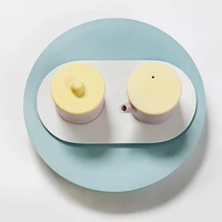 <b>Colour Porcelain</b> - Sugar and milk set (or soy and ginger set) on a light-coloured platter for 1616/ Arita Japan, 2012 - Photo © Inga Powilleit