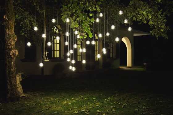 All of the Multispot products have been adapted to make them suitable for outdoor use, so architects can respond to the needs of external as well as internal spaces