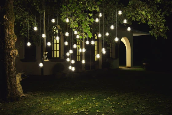 All of the Multispot products have been adapted to make them suitable for outdoor use, so architects can respond to the needs of external as well as internal spaces