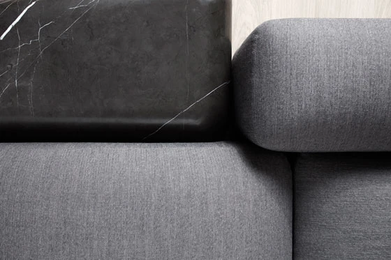 Lapis was inspired by the rocky cave dwellings of Matera in Basilicata, a town located just a few km from Amura’s factory and HQ. Its rounded edges give it a weathered and archaic appearance that is contrasted by its comfortable memory foam filling
