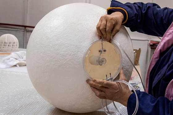 Die komplette Produktion von In-es.artdesign findet in Rom im eigenen Betrieb statt