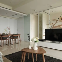 Eclectic certainly isn't a misplaced term when it comes to describing Karpenter's design aesthetic, which embraces a range of influences, from Japanese reduction to warm Scandinavian modernism