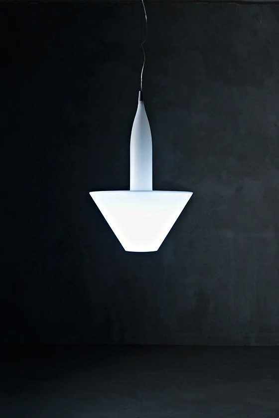 <b>Bonheur</b> Suspension light for Serralunga, 2009 - Photo © Alessandro Paderni