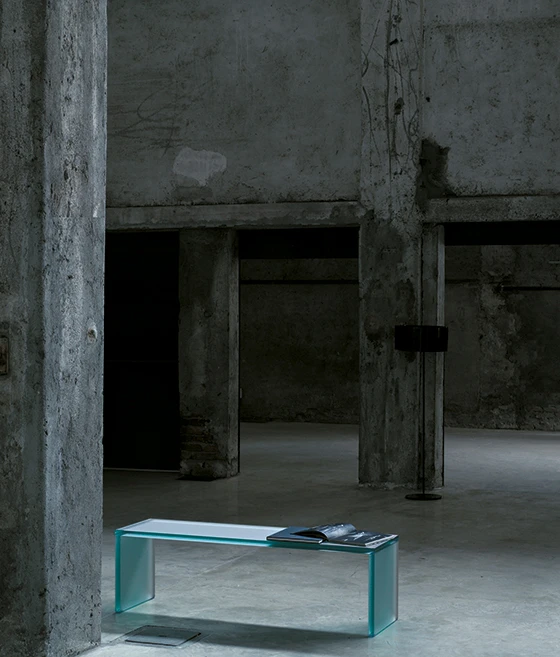 <b>Triennale</b> bench for Glas Italia - Photo © aMDL