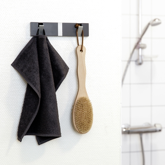 Knax is simple yet extremely versatile as it is comes in many different sizes and finishes