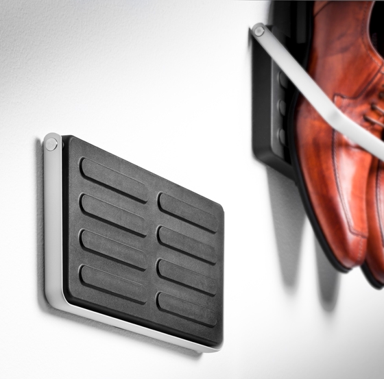 It is important to LoCa that all of its products are based on genuine ideas and are manufactured locally. One of LoCa’s latest products is an innovative wall-mounted shoe storage system