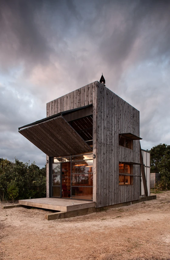 In spite of its diminutive footprint, Crosson Architects' timber Hut on Sleds provides breezy accommodation for five, and, should the view get boring, is relocatable, thanks to its sled base. Photo: Simon Devitt