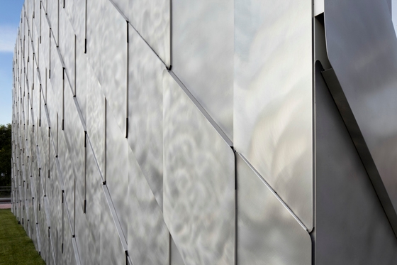 Architectural projects like Marco Zito + Alessandro Pedron’s OVS & Excelsior Pavillons at Expo Milano 2015 can benefit from the sturdy finishes and tactile properties of metal cladding systems