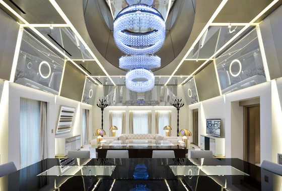 LLG helped make lighting a serious protagonist in the interior design of the Hotel Excelsior in Milan. Lighting in the suites made hospitality space not just warm, but exciting