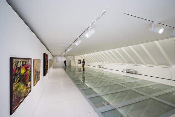 Well-lit by LLG, the facade of the Latvian National Museum of Art in Riga loses none of its grandeur at night.   Inside the museum, the artwork must be illuminated with precision and clarity – not too much light, not too little