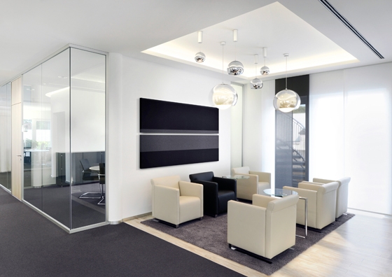 Top: For the Hager Forum, designed by Sauerbruch Hutton, a custom edition of COLOR FIELDS was developed in three coordinated shades of blue. Above: The colours don’t always have to be bold; the COLOR FIELDS panels make an impact even in subdued hues