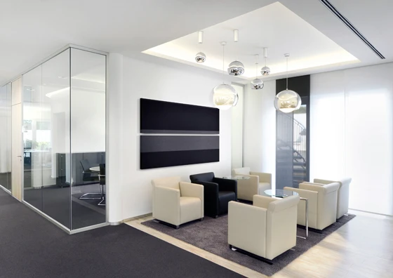 Top: For the Hager Forum, designed by Sauerbruch Hutton, a custom edition of COLOR FIELDS was developed in three coordinated shades of blue. Above: The colours don’t always have to be bold; the COLOR FIELDS panels make an impact even in subdued hues