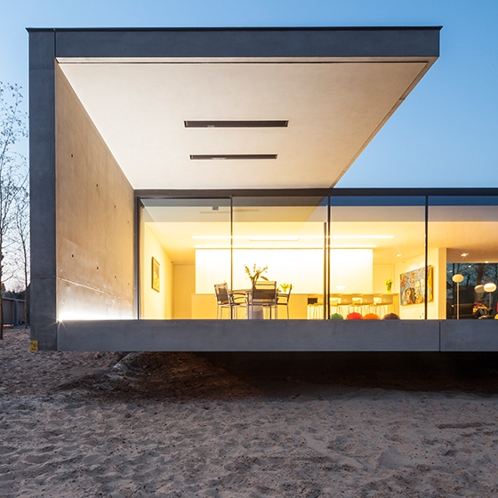 Read story Keller: VILLA GLASSCUBE