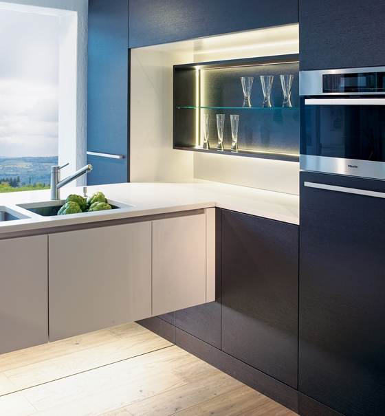 Alles dabei: Küchenbau beinhaltet Lichtplanung, Oberflächendesign, Ergonomieaspekte und noch vieles mehr