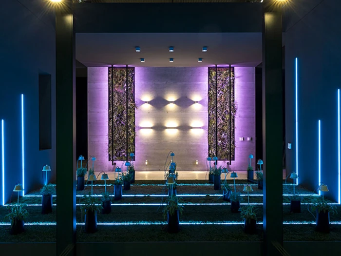 Leer la historia Breathe the Light: Linea Light Group at Euroluce 2017