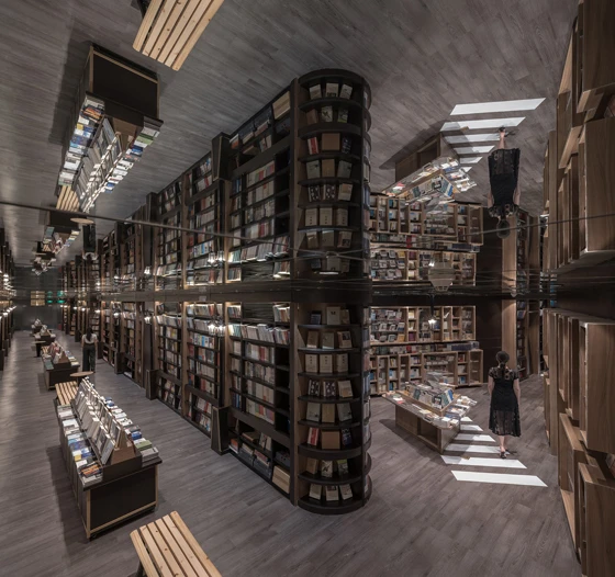 Architect Li Xiang’s interior for the Zhongshuge bookstore in Shanghai’s Réel Mall borrows elements from city streetscapes to create an environment offering a range of distinct experiences. Photos: Shao Feng