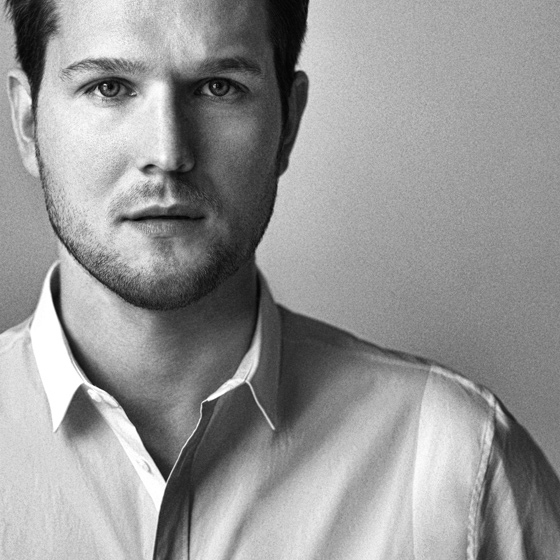 Erfahre mehr über die Geschichte Pure Selbstverständlichkeit: Sebastian Herkner für Schönbuch