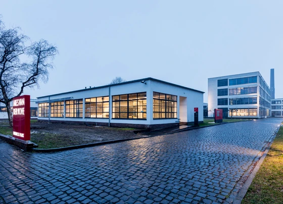 In the former gatehouse, located at the entrance of the Mies van der Rohe Business Park in Krefeld, Interface has established its new German headquarters. Photo: Bernadette Grimmenstein