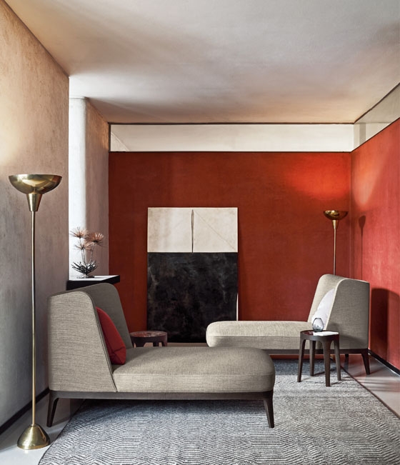 The Dragonfly chaise longue, also by Lazzeroni, has an enveloping, wing-like back that embraces the sitter