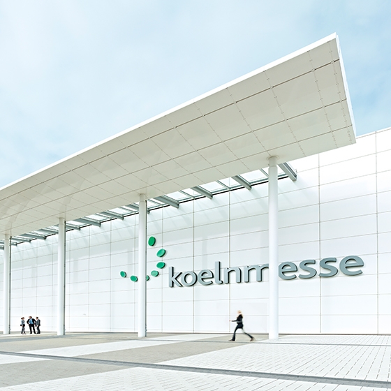 Erfahre mehr über die Geschichte Aufgemöbelt: imm cologne goes digital