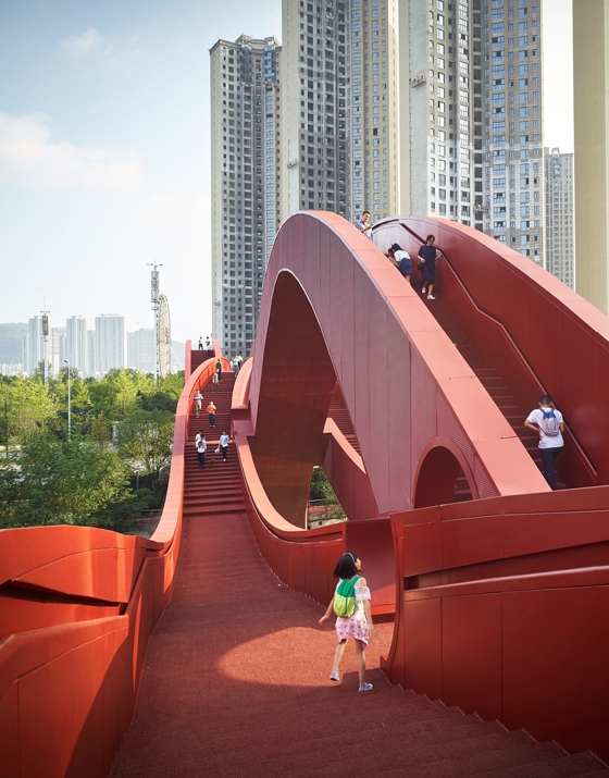 The WAF-nominated Lucky Knot bridge rises and falls while traversing the Dragon King Harbour River in the Chinese megacity of Changsha. Photo: Julien Lanoo