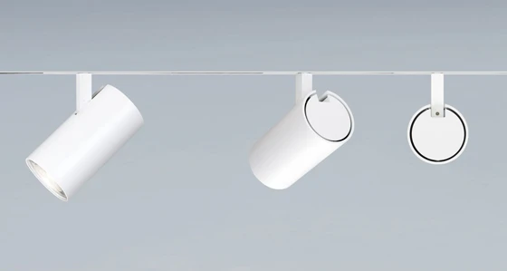 The reworked series wittenberg 4.0 is striking for its more compact design without visible screws or wires, and its lamp head with a large light-emitting surface that is well-shielded to prevent glare