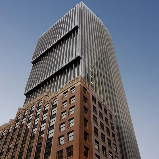 Leggi la storia In good company: office architecture works it