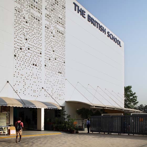 Leer la historia Building our future: new school architecture