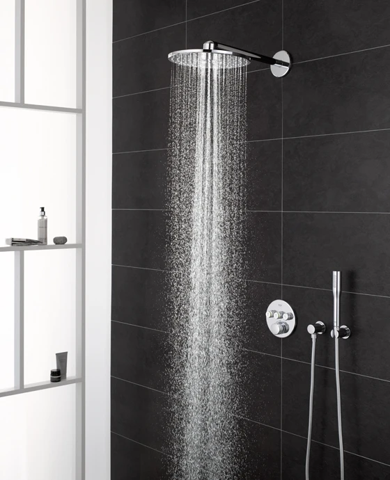 Das klare Design des Unterputzsystems und die intuitiven Funktionen von SmartControl sorgen für eine entspannte, beruhigende Atmosphäre und ein angenehmes Duscherlebnis
