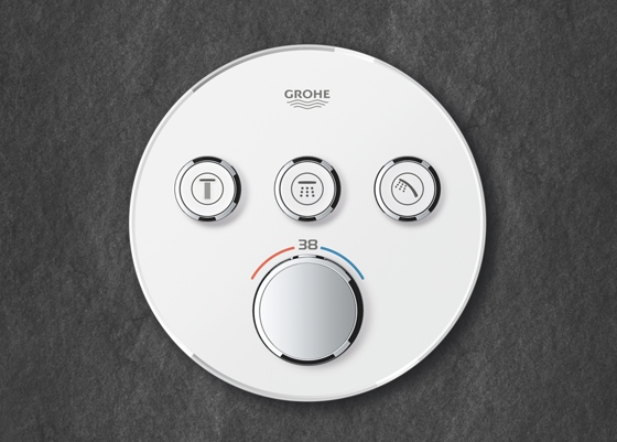 The Grohtherm SmartControl Thermostat unit, along with shower head and Euphoria handshower are all available in matching square or round styles, meaning the system can complement any sanitaryware design style
