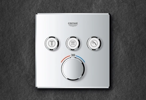The Grohtherm SmartControl thermostat unit features three simple buttons, giving users the ability to control three separate spray functions with one simple and intuitive device