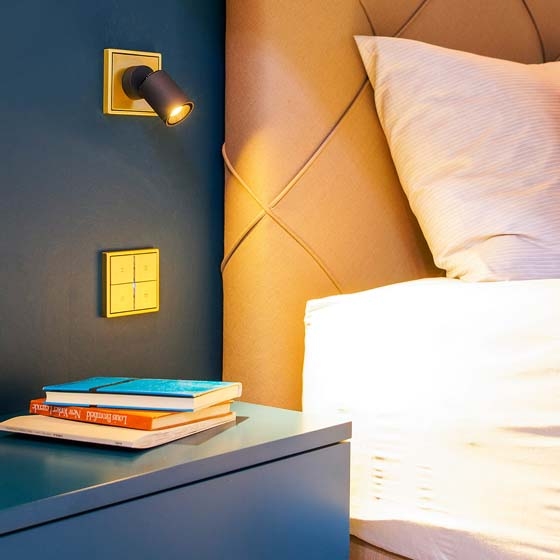 Read story The ultimate in flexible lighting design: Plug & Light featured by JUNG