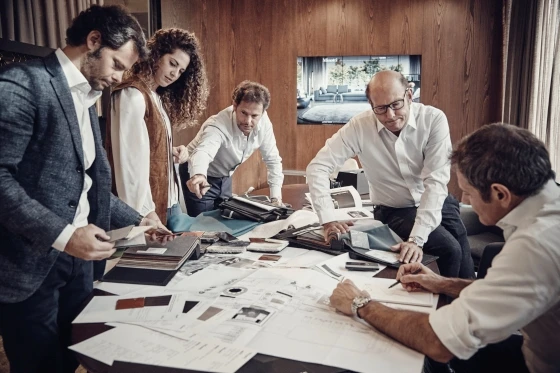 The company continues to be run by the Minotti family. Alberto and Ile’s sons, Renato and Roberto, have been joined by Renato’s sons, Alessio and Alessandro, and Roberto’s daughter, Susanna, to ensure knowledge is passed down through the generations