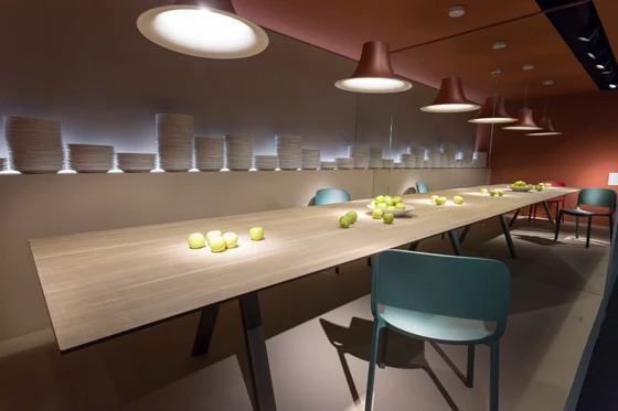 Look, try, experience: At Orgatec not only can you look but also touch. The individual, one’s own personal perception and interaction with features and tools in the working environment, will be the focus of the presentations