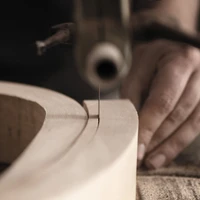 Viele Hände, grossartige Arbeit: Horgenglarus' Qualitätssignatur erstreckt sich über den gesamten arbeitsintensiven Produktionsprozess