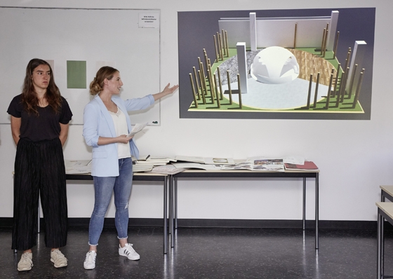 The next generation sets new standards for our working environment. The special show, WORK TO GO, presents innovative visions from the younger generation’s perspective